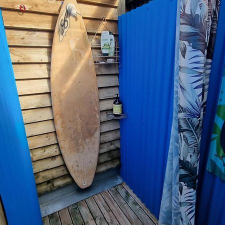 Raglan West Retro Beach Vibe Accommodation Esterno foto