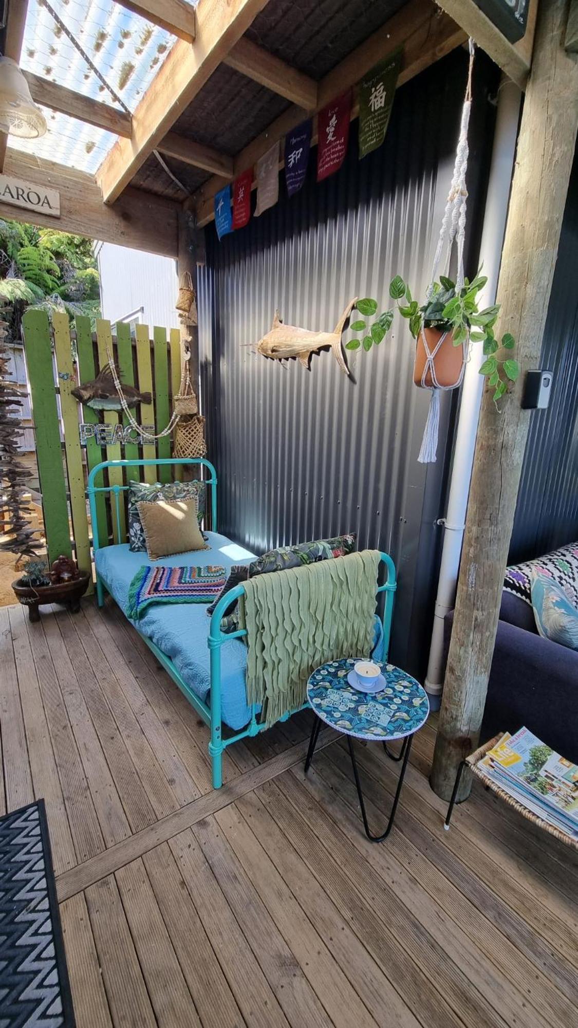 Raglan West Retro Beach Vibe Accommodation Esterno foto