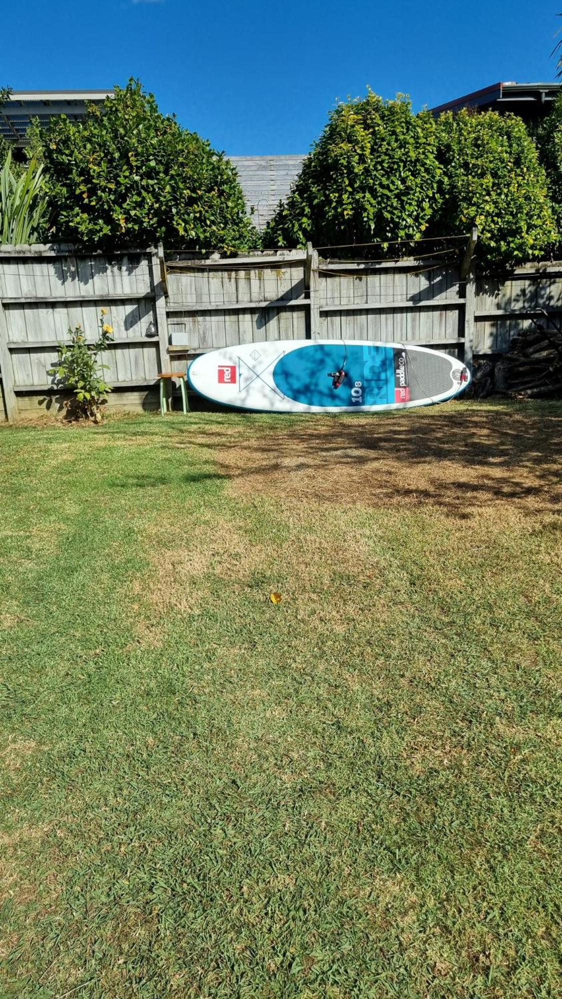 Raglan West Retro Beach Vibe Accommodation Esterno foto