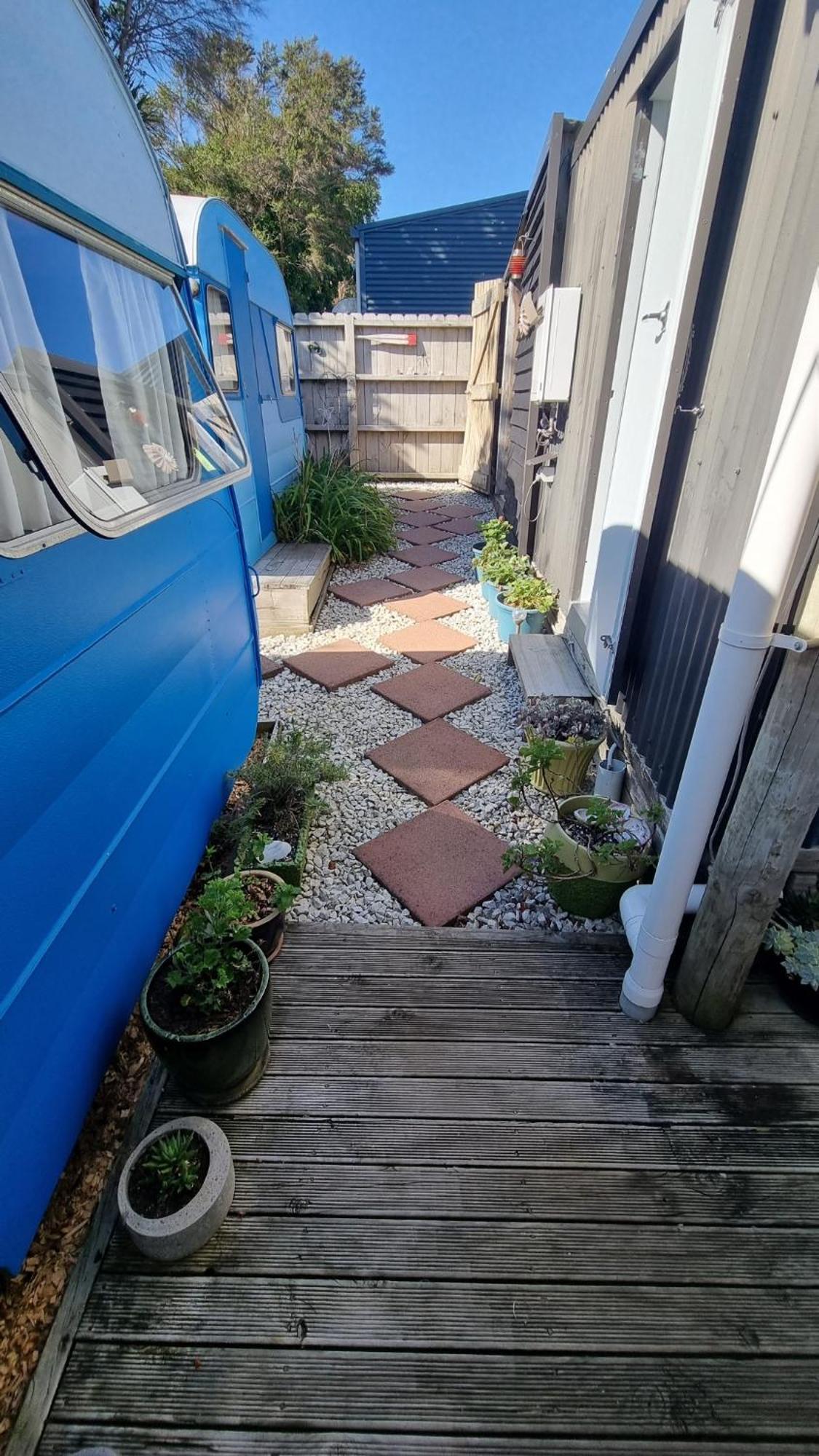 Raglan West Retro Beach Vibe Accommodation Esterno foto